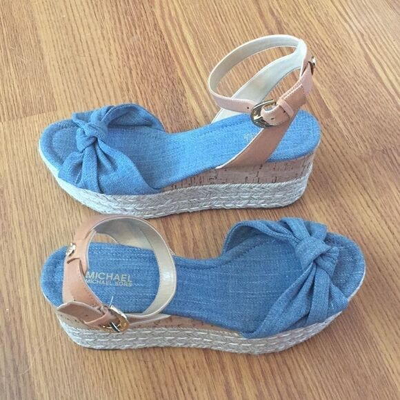 Michael kors Maxwells mid wedged sz 8M - Picture 7 of 7